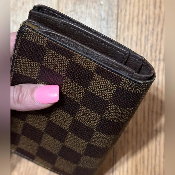 Louis Vuitton Damier Ebene Kiss Lock French Wallet and Box - Picture 5 of 12